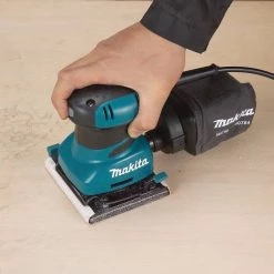 Makita BO4556K 1/4 Sheet Finishing Sander, with Tool Case -Handheld Power Equipment Sales 02ef347f 8026 47df b026 3f0e8a356757 bo4556k a 1500px