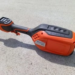 Husqvarna 220iL Battery Operated String Trimmer -Handheld Power Equipment Sales 20210901 130823 1
