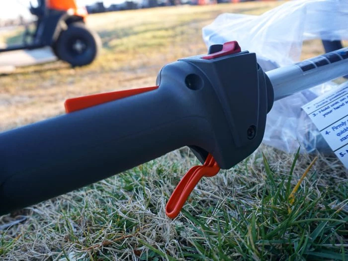 Husqvarna 522L Gas Engine 22.5cc Straight String Trimmer 14 Husqvarna 522L Gas Engine 22.5cc Straight String Trimmer - Image 14